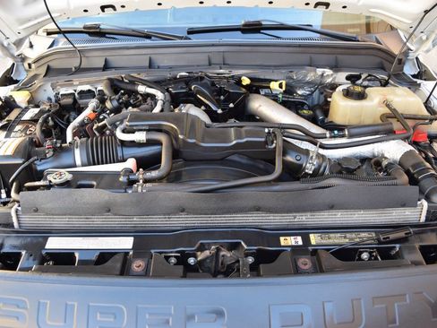Used 2014 Ford F550 4x4 Crew Cab Super Duty image 29