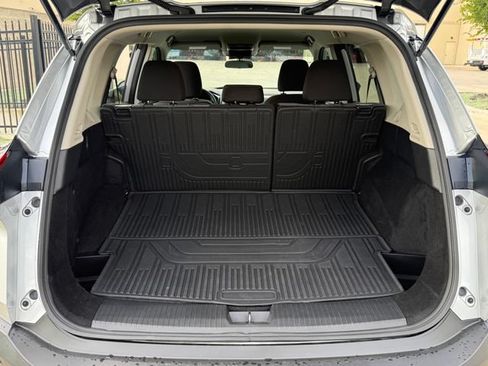 Used 2023 Nissan Rogue SV FWD image 30