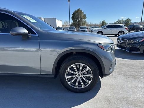 Used 2023 Mercedes-Benz GLC 300 4MATIC image 3