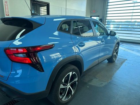 Used 2024 Chevrolet Trax RS w/ Driver Confidence Package FWD image 7