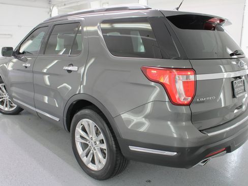 Used 2018 Ford Explorer Limited image 31