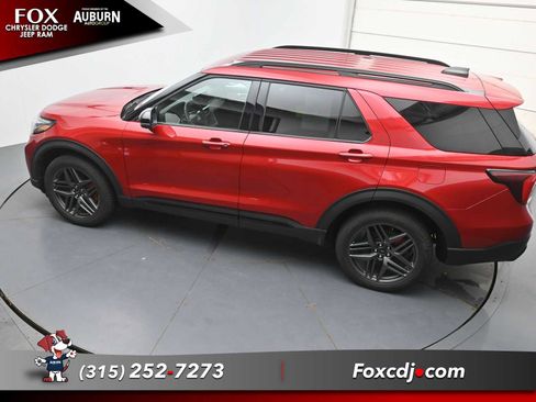 Used 2025 Ford Explorer ST-Line w/ ST-Line Street Pack AWD/4WD image 30