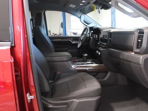 Used 2024 GMC Sierra 1500 Elevation w/ LPO, Elevation Black Package AWD/4WD image 15