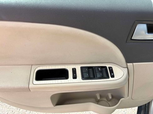 Used 2009 Mercury Sable Sedan FWD image 11