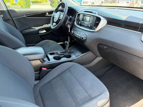 Used 2016 Kia Sorento FWD image 24