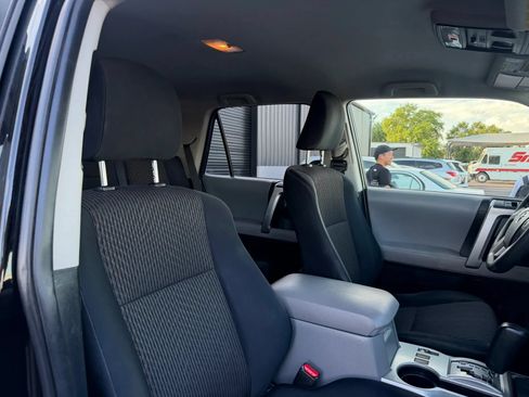 Used 2013 Toyota 4Runner SR5 AWD/4WD image 31