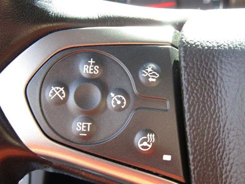 Used 2019 Chevrolet Suburban LT w/ LT Signature Package image 17