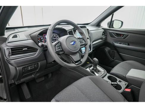 Used 2025 Subaru Forester Premium image 16