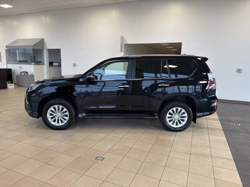 Used 2022 Lexus GX 460 Premium image 2