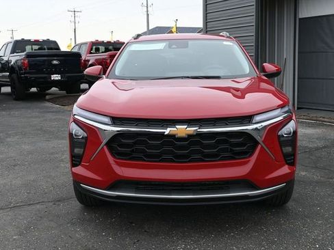 New 2026 Chevrolet Trax LT w/ Driver Confidence Package image 12
