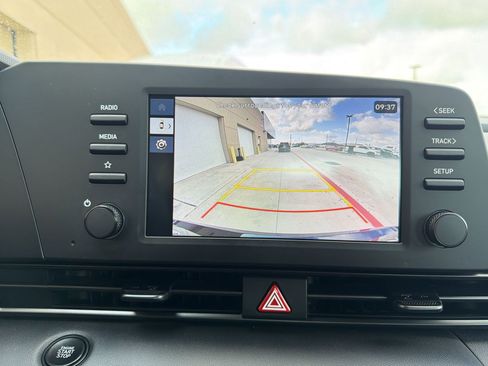 Certified 2025 Hyundai Elantra Sport FWD image 23