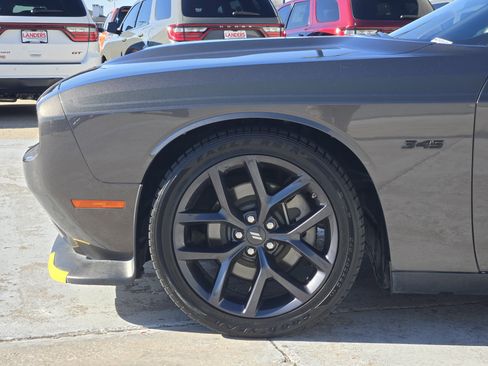 Used 2023 Dodge Challenger R/T w/ Plus Package image 9