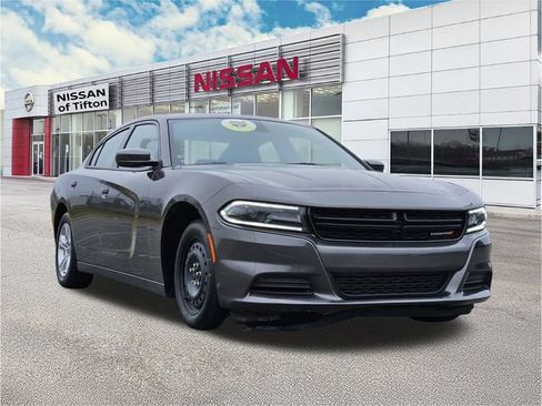 Used 2021 Dodge Charger SXT image 1