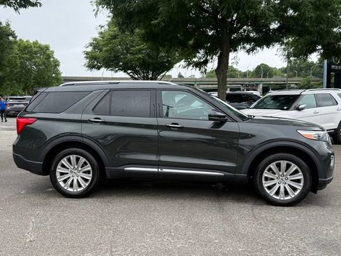 Used 2022 Ford Explorer Limited w/ Limited Technology Package AWD/4WD image 11