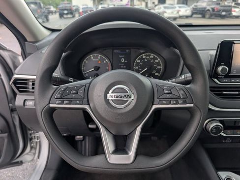 Used 2022 Nissan Altima 2.5 S FWD image 27