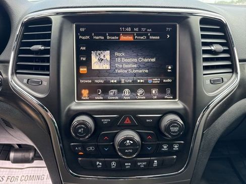 Used 2017 Jeep Grand Cherokee Altitude image 20