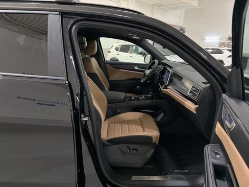New 2026 Volkswagen Atlas Cross Sport SEL R-Line image 37