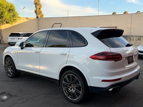 Used 2018 Porsche Cayenne Platinum Edition AWD/4WD image 12