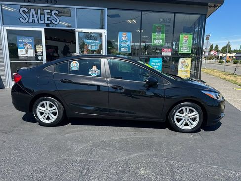 Used 2016 Chevrolet Cruze LS FWD image 4