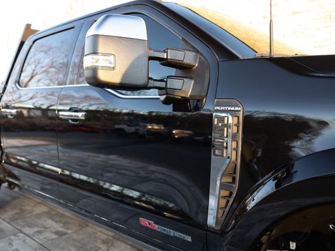 Used 2024 Ford F450 Platinum w/ FX4 Off-Road Package image 28