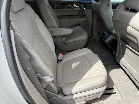 Used 2014 Buick Enclave Leather image 4