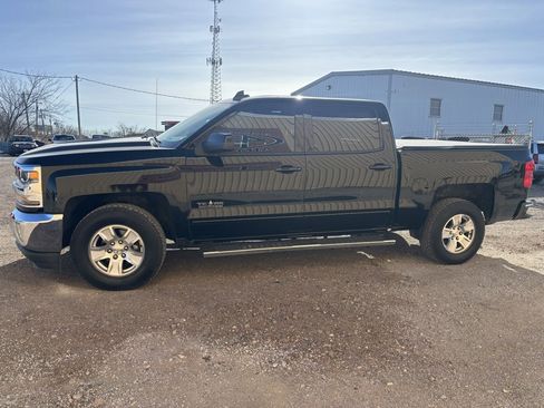 Used 2018 Chevrolet Silverado 1500 LT w/ LT Eassist Package image 4