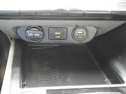 Used 2023 Hyundai Elantra SEL w/ Convenience Package FWD image 28