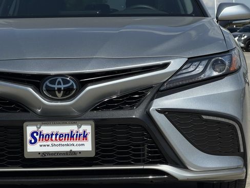 Used 2024 Toyota Camry XSE FWD image 8