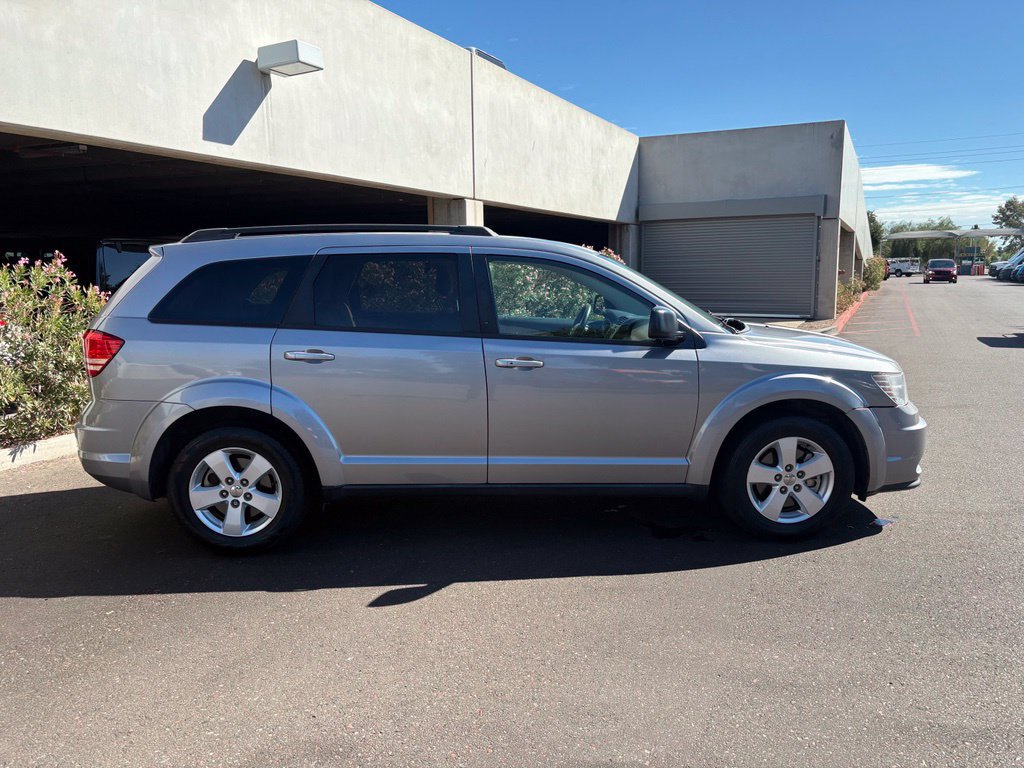 Used 2016 Dodge Journey SE w/ Flexible Seating Group FWD image 4