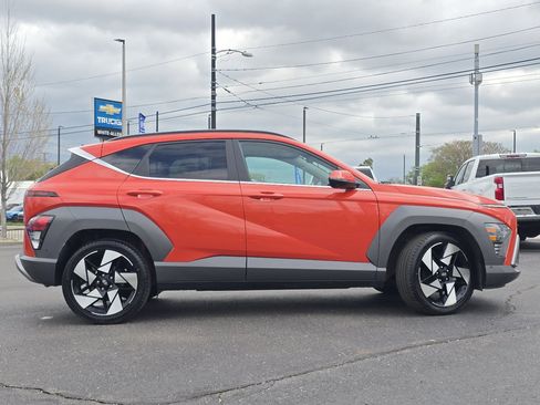 Used 2024 Hyundai Kona Limited FWD image 30