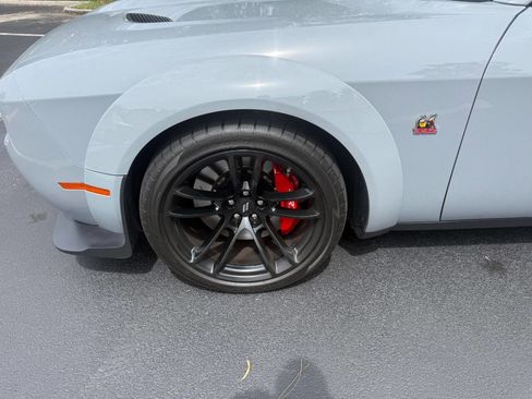 Used 2021 Dodge Challenger R/T Scat Pack RWD image 4