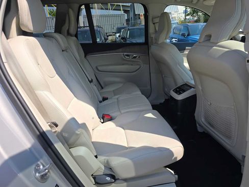 Certified 2023 Volvo XC90 T8 Plus AWD/4WD image 14
