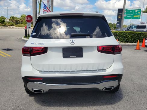 Used 2022 Mercedes-Benz GLB 250 image 6