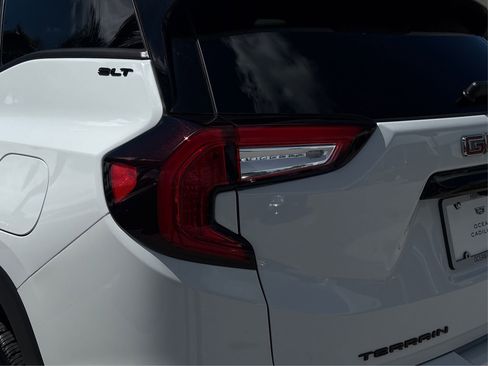Used 2022 GMC Terrain SLT w/ Infotainment Package II image 15