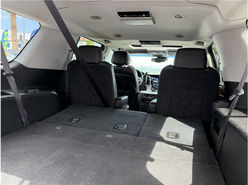 Used 2016 Cadillac Escalade ESV Luxury AWD/4WD image 27