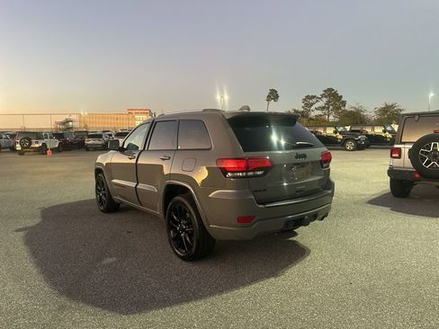 Used 2021 Jeep Grand Cherokee Altitude image 8