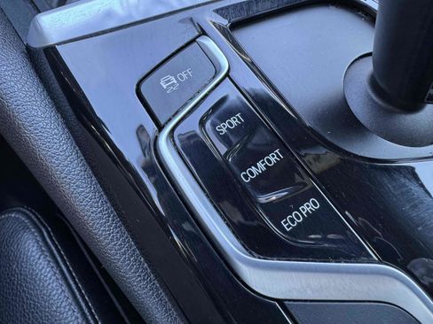 Used 2017 BMW 530i image 28