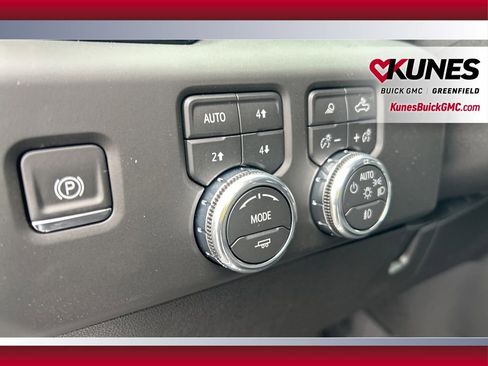 New 2026 GMC Sierra 3500 Denali w/ Denali Reserve Package image 24