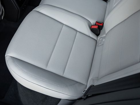 New 2025 Porsche Macan 4 Electric image 35