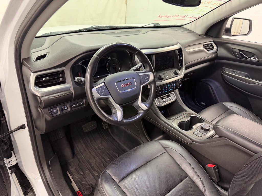 Used 2020 GMC Acadia SLT w/ Driver Alert Package II FWD image 21