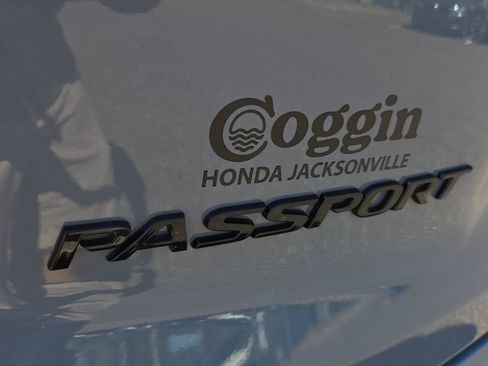 Used 2025 Honda Passport TrailSport image 16