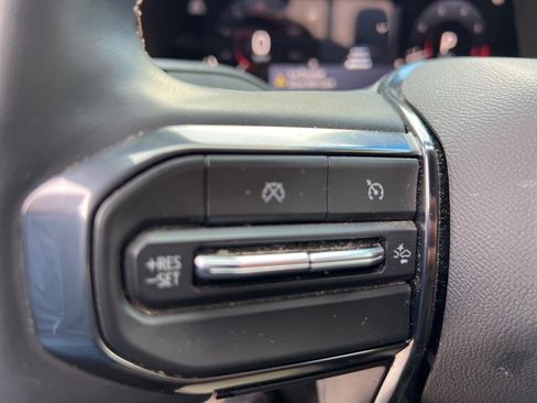 Used 2024 GMC Canyon AT4 w/ AT4 Premium Package image 16