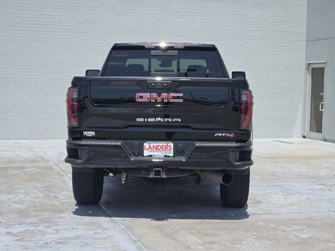 Used 2024 GMC Sierra 2500 AT4 w/ AT4 Premium Plus Package image 7