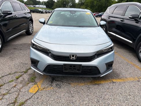 Used 2023 Honda Civic EX image 5