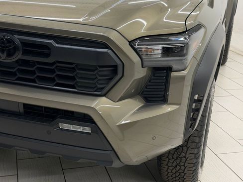 New 2026 Toyota Tacoma SR5 AWD/4WD image 9