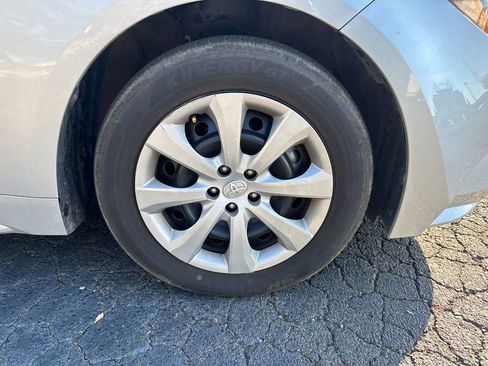 Used 2025 Toyota Corolla LE image 12