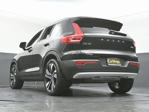 Used 2024 Volvo XC40 B5 Ultimate w/ Protection Package Premier image 48