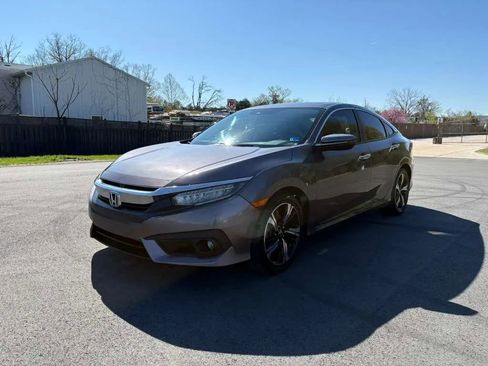 Used 2016 Honda Civic Touring image 1