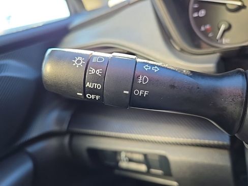 Used 2024 Subaru Crosstrek 2.0i Premium image 18