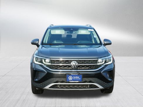 Certified 2023 Volkswagen Taos SEL image 2